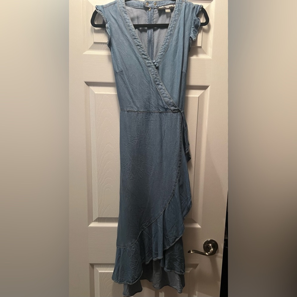 Women’s jean dress size 4-6